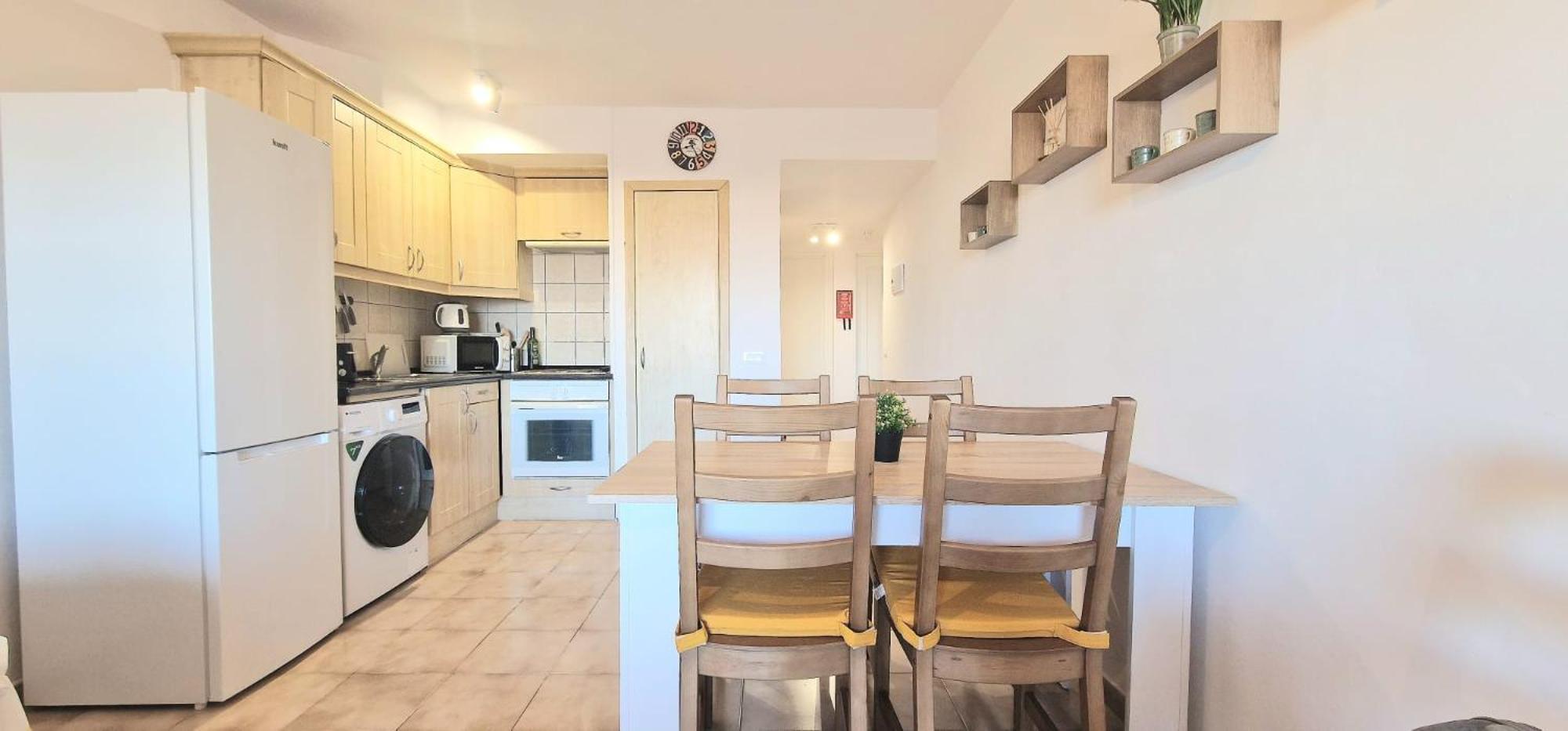 Spacious 3-bedroom Duplex With Heated Pool & Ocean View In Castle Harbour, Arona Appartement