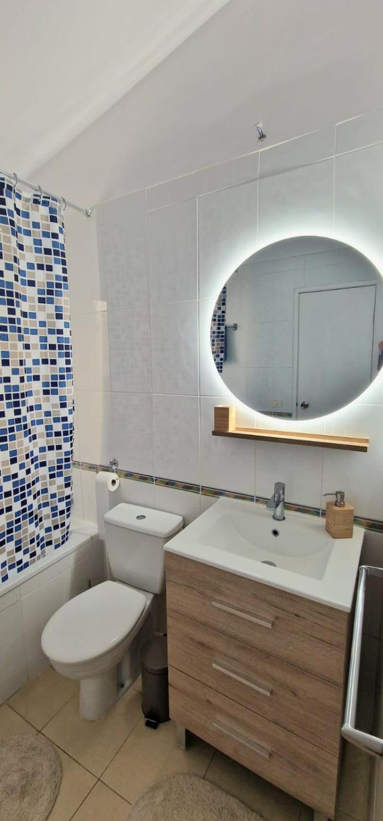 Spacious 3-bedroom Duplex With Heated Pool & Ocean View In Castle Harbour, Arona Appartement *