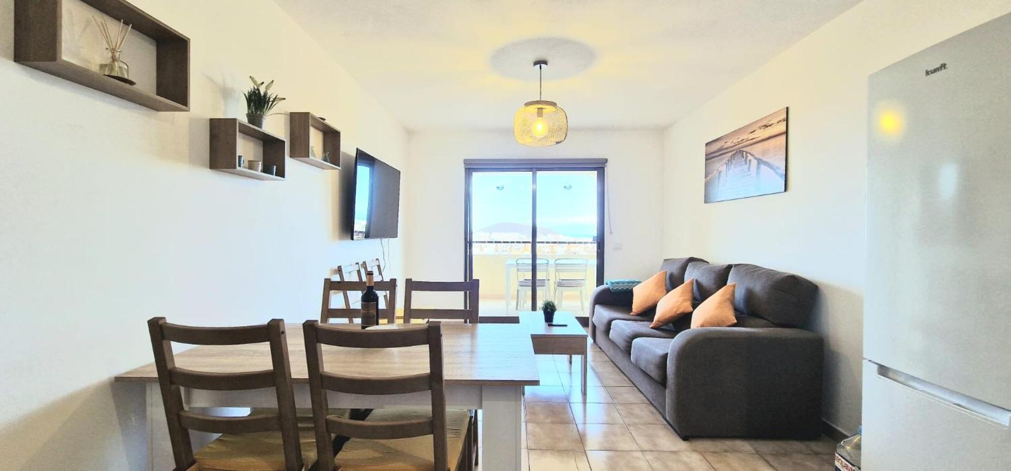 Spacious 3-bedroom Duplex With Heated Pool & Ocean View In Castle Harbour, Arona Appartement *